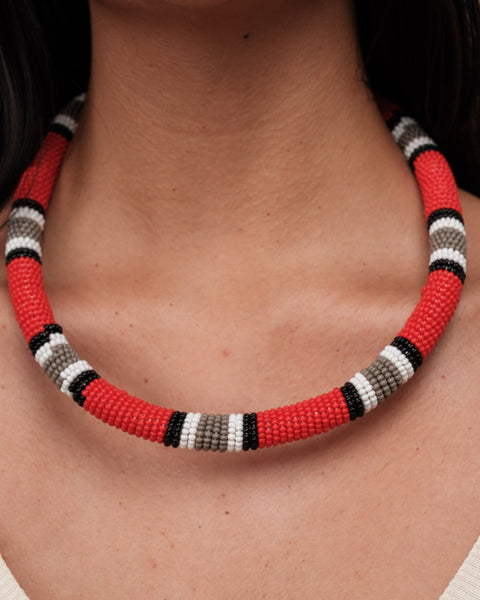 Colar Coral de Miçangas | Kamayurá