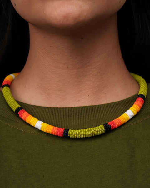 Colar Coral de Miçangas | Kamayurá