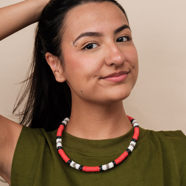 Colar Coral de Miçangas | Kamayurá
