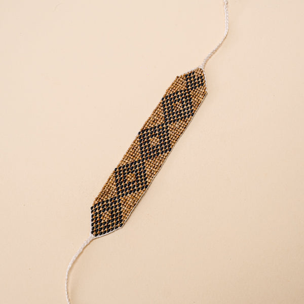 Pulseira de Miçangas e Sementes | Gavião