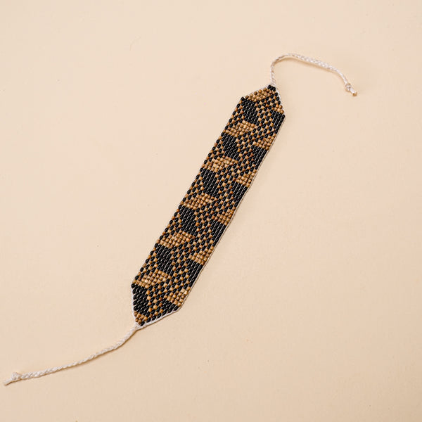 Pulseira de Miçangas e Sementes | Gavião