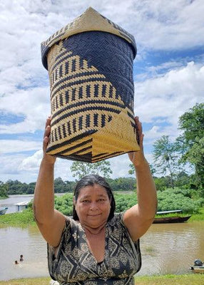 Sustentabilidade e autonomia tramada à mão pelas teçumeiras da Amazônia - TUCUM