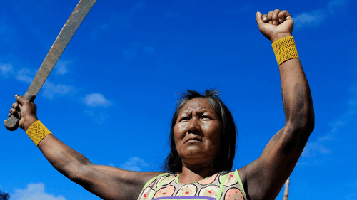 Mulheres indígenas na linha de frente pela defesa dos territórios, dos rios e da vida coletiva