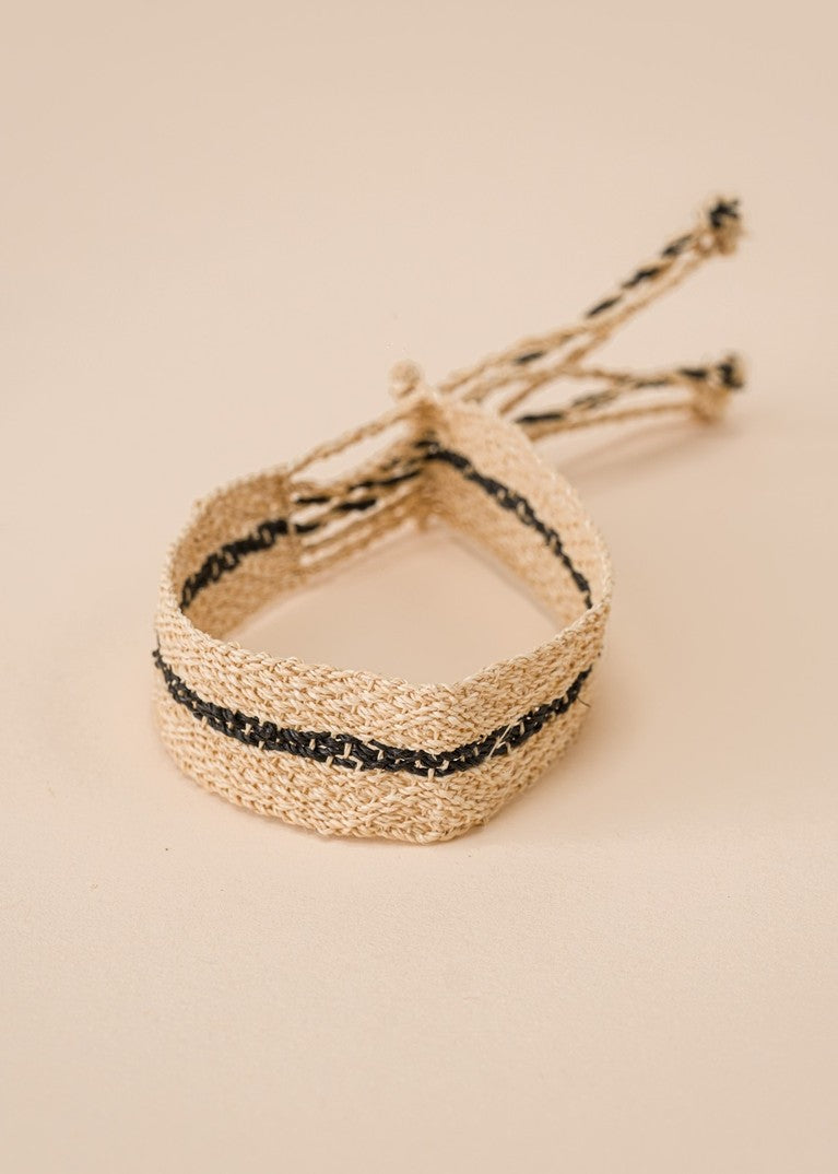 Pulseira tear Marubo - Joia Indígena | Tucum Brasil