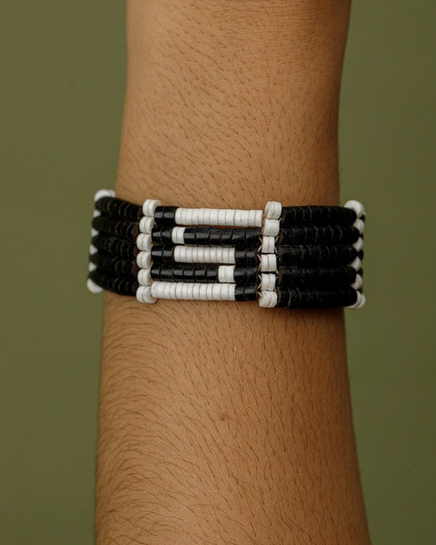 Pulseira ajustável de Tucum e PVC | Marubo - TUCUM