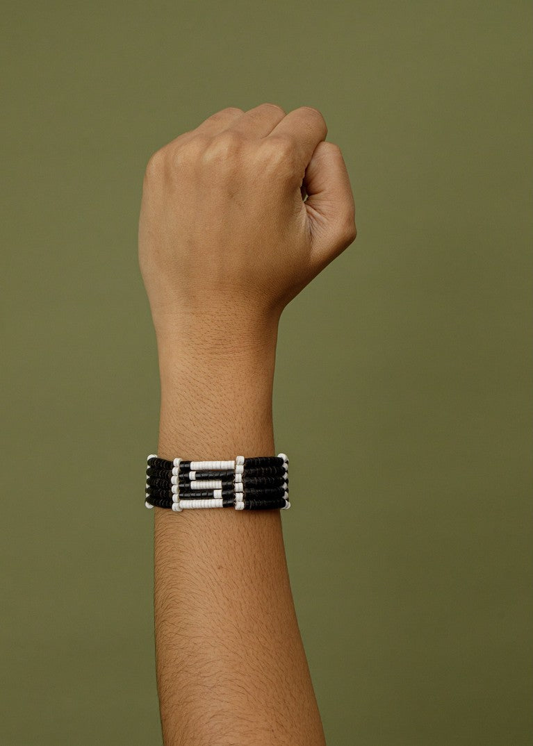 Pulseira ajustável de Tucum e PVC | Marubo - TUCUM