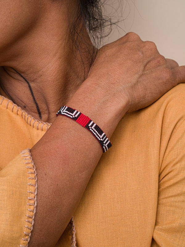 Pulseira tear de Miçangas | Guajajara - TUCUM