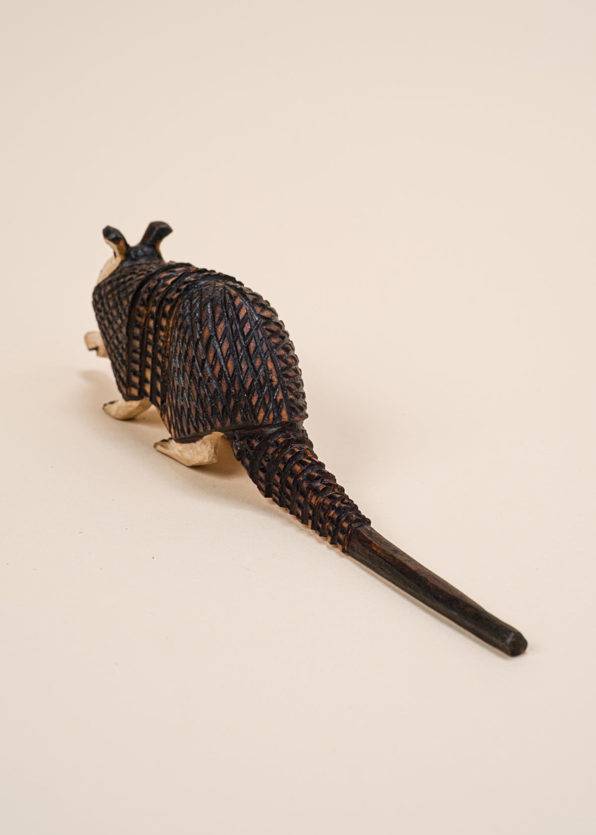 Kit escultura Guarani + Vela aromática | TUCUM