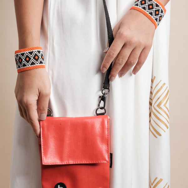 Kit dupla pulseira indígena + bolsa Ipá Tia Bossapack | TUCUM