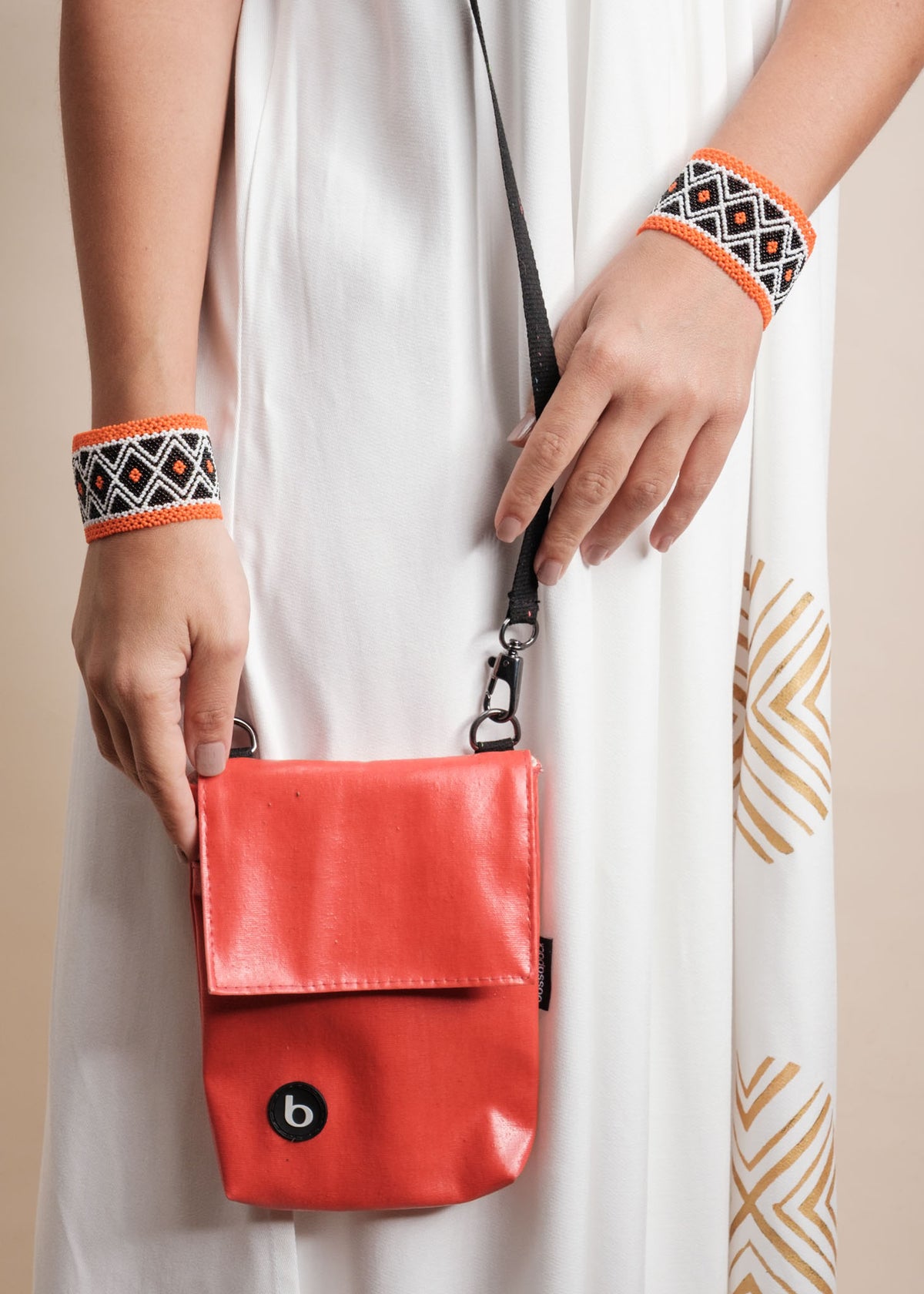 Kit dupla pulseira indígena + bolsa Ipá Tia Bossapack | TUCUM