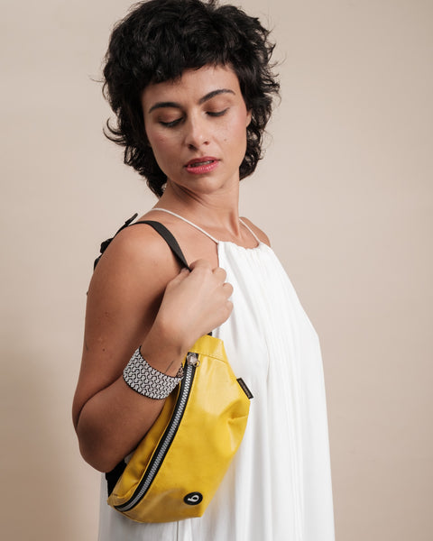 Kit dupla pulseira indígena + pochete Ipá Tia Bossapack | TUCUM