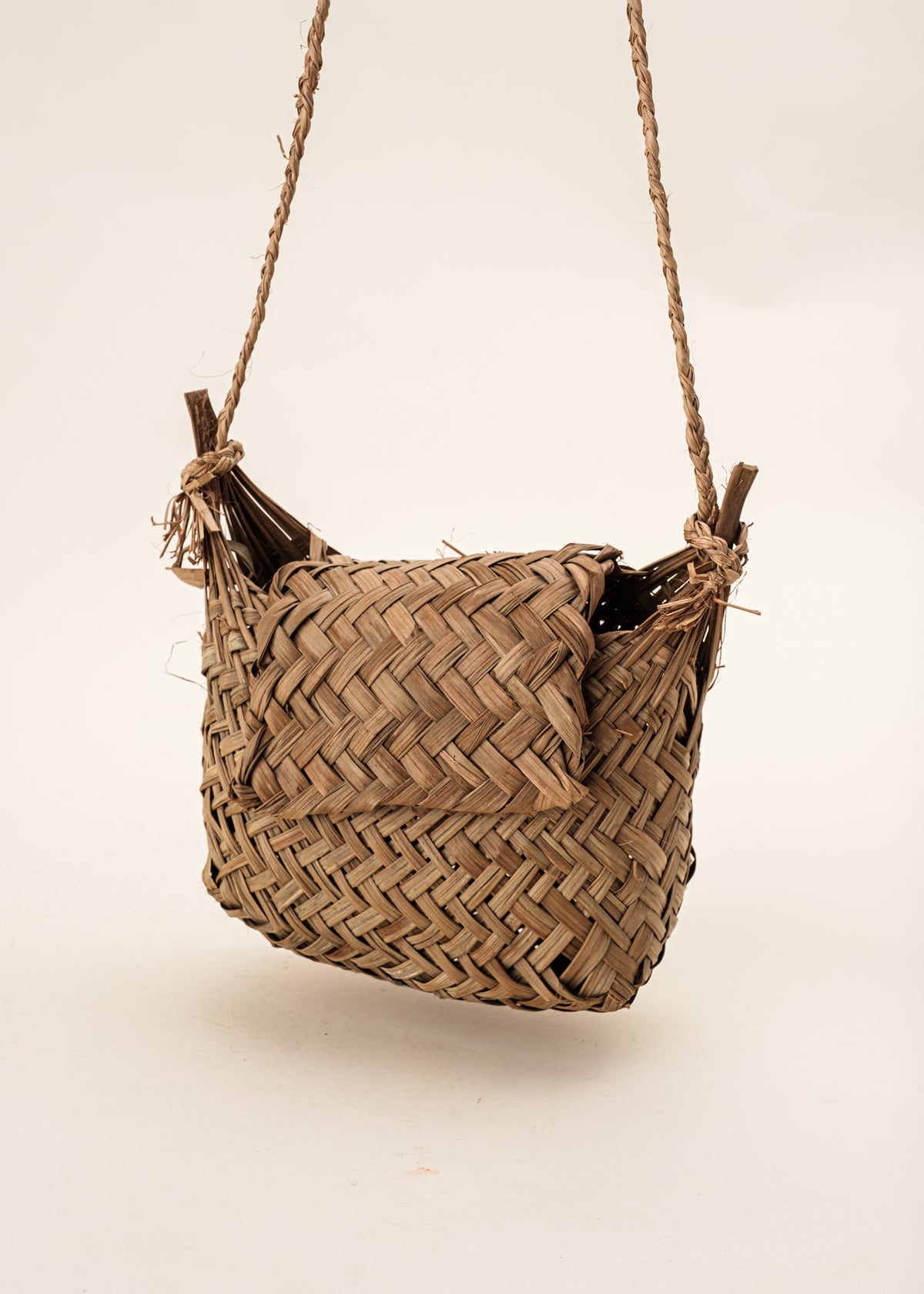 Bolsa Palha de Tiririca | Krahô