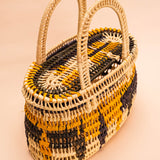 Bolsas_Indigenas_008_96e15ee3-0222-4c58-8627-81fec62f6367_bolsas+tramas-e-cores–indigena-comprar-banner-site-tucum