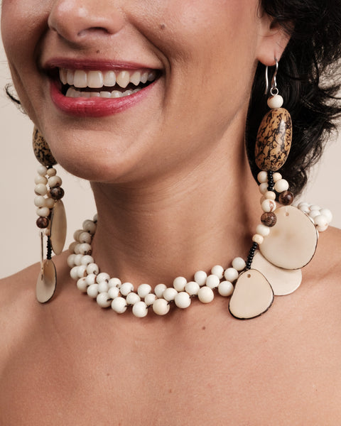 Brincos de jupati com lascas de jarina | TWINS, As Cariocas