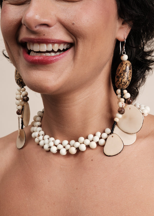 Brincos de jupati com lascas de jarina | TWINS, As Cariocas