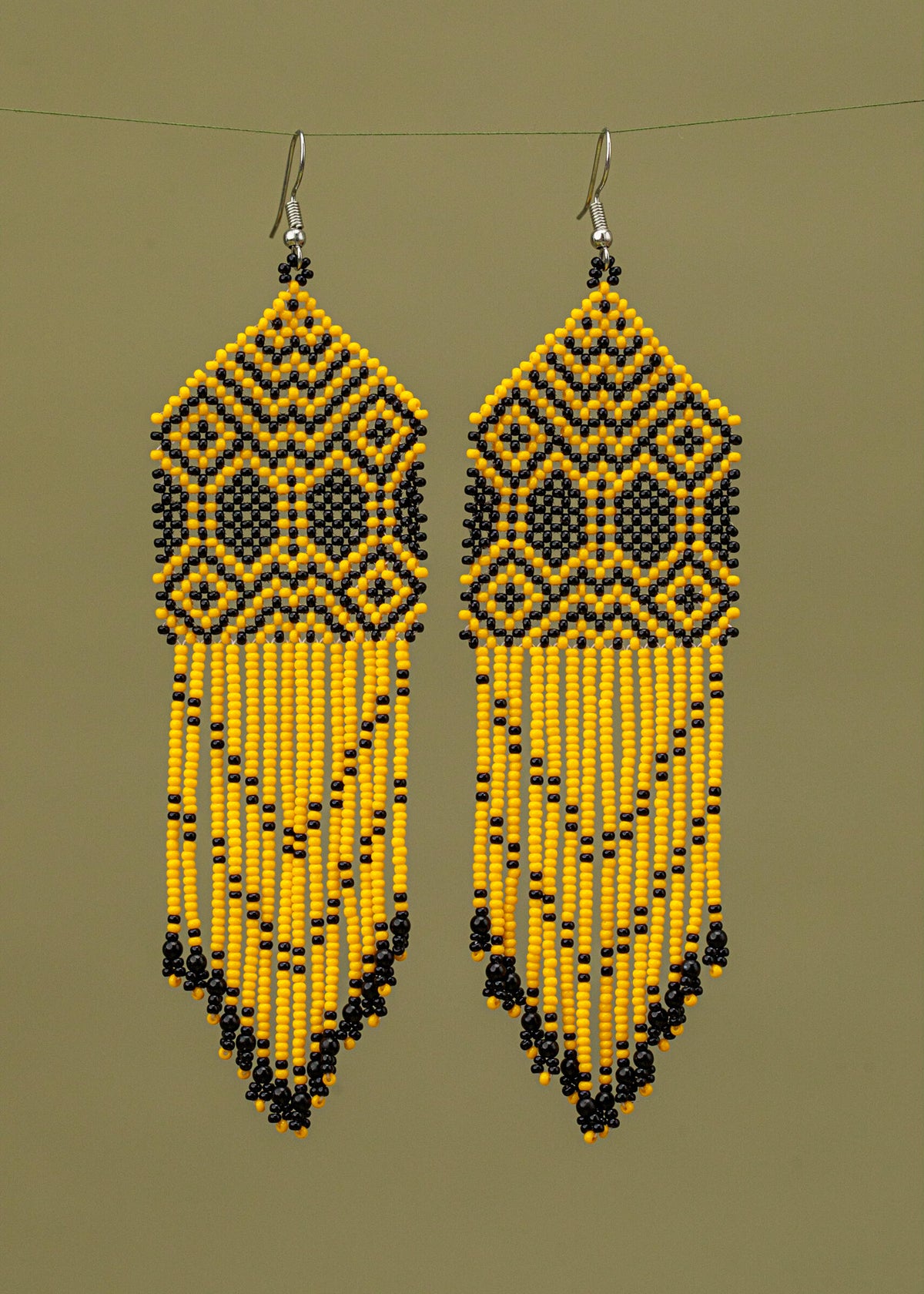 Brincos Gavião - Joia Indígena | Tucum Brasil