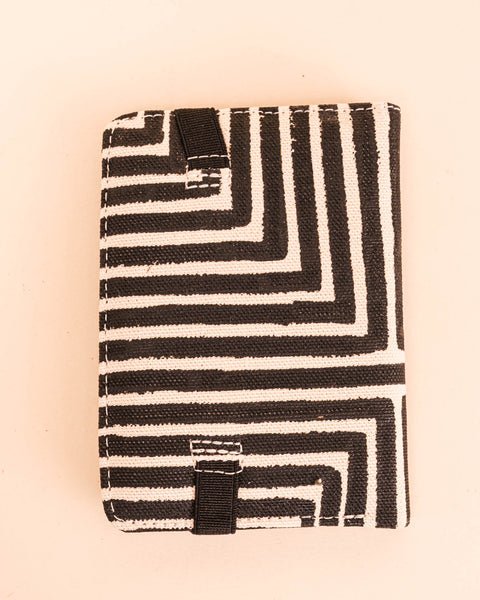 Carteira grafismos Kayapó - Arte indígena | Tucum Brasil