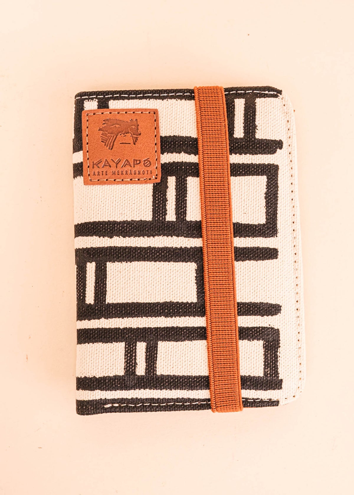 Carteira grafismos Kayapó - Arte indígena | Tucum Brasil