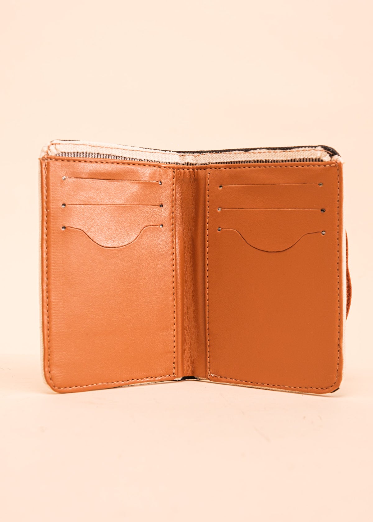 Carteira grafismos Kayapó - Arte indígena | Tucum Brasil