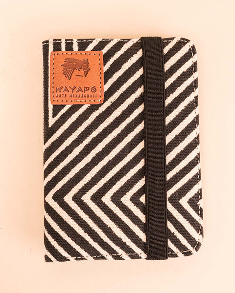 Carteira grafismos Kayapó - Arte indígena | Tucum Brasil