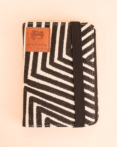 Carteira grafismos Kayapó - Arte indígena | Tucum Brasil