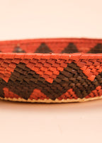 Cestos_Indigenas_077_16150482-1758-4e70-bd21-54cbf06ef573_cestarias-+tecume-da-amazonia-cestos-indigena-comprar-banner-site-tucum