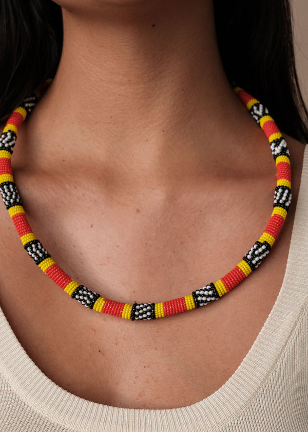 Colar Coral de Miçangas | Kamayurá