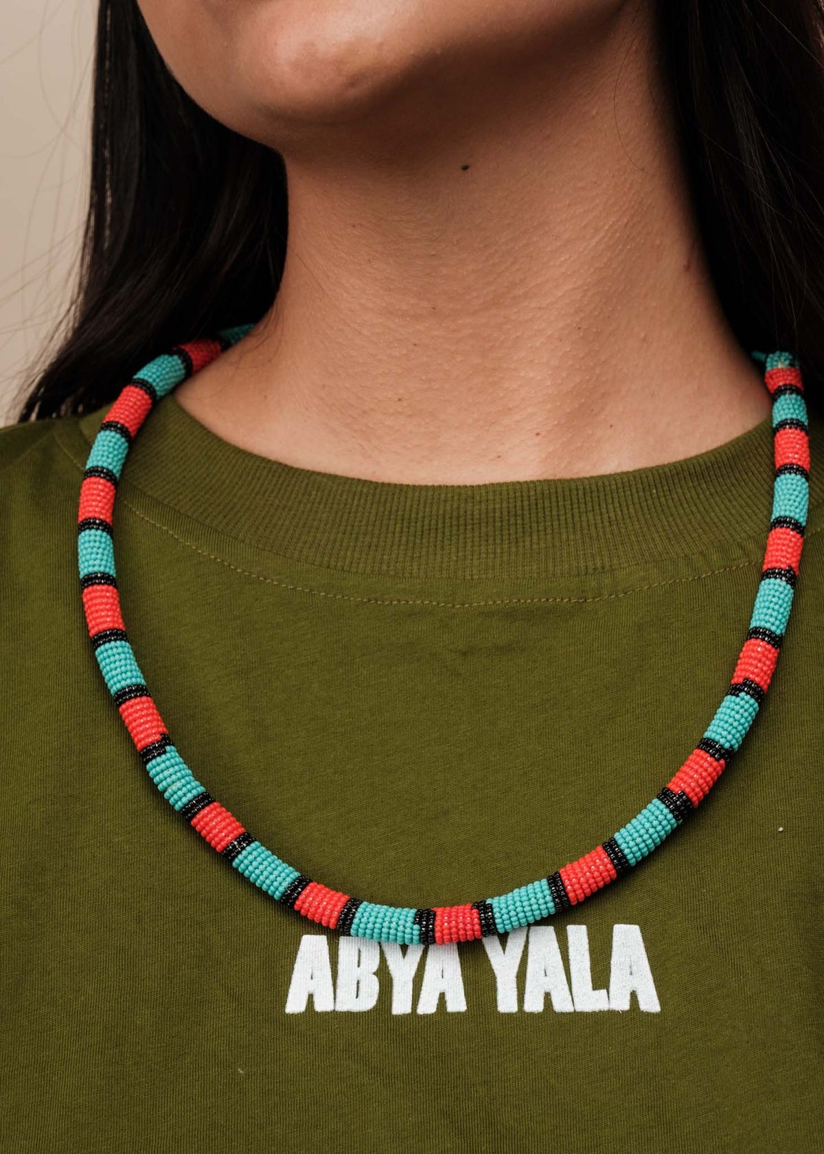 Colar Coral de Miçangas | Kamayurá