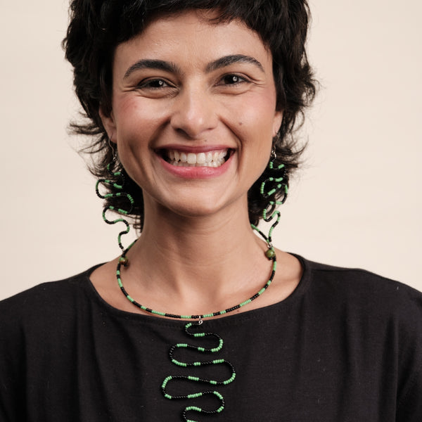 Colar de madeira e sementes | TWINS, As Cariocas