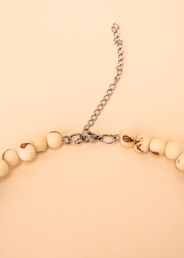 Colar de madeira e sementes | TWINS, As Cariocas