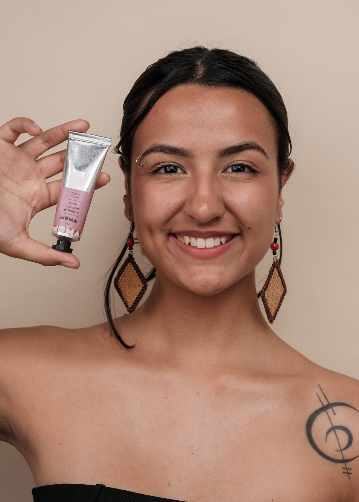 Kit brincos Taurepang + creme facial Rosas | TUCUM