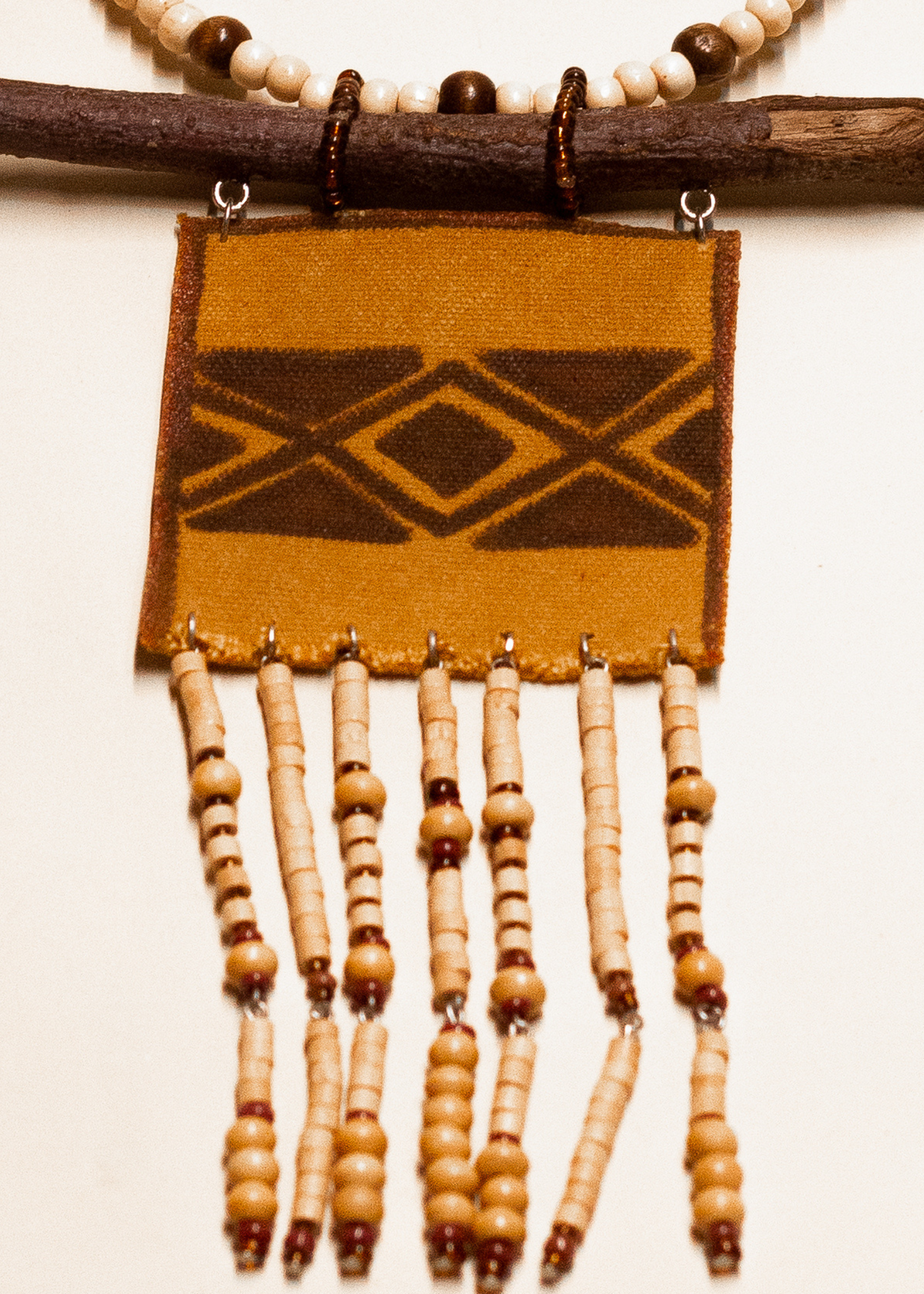 Colar de Lona e Miçangas | TWINS, As Cariocas