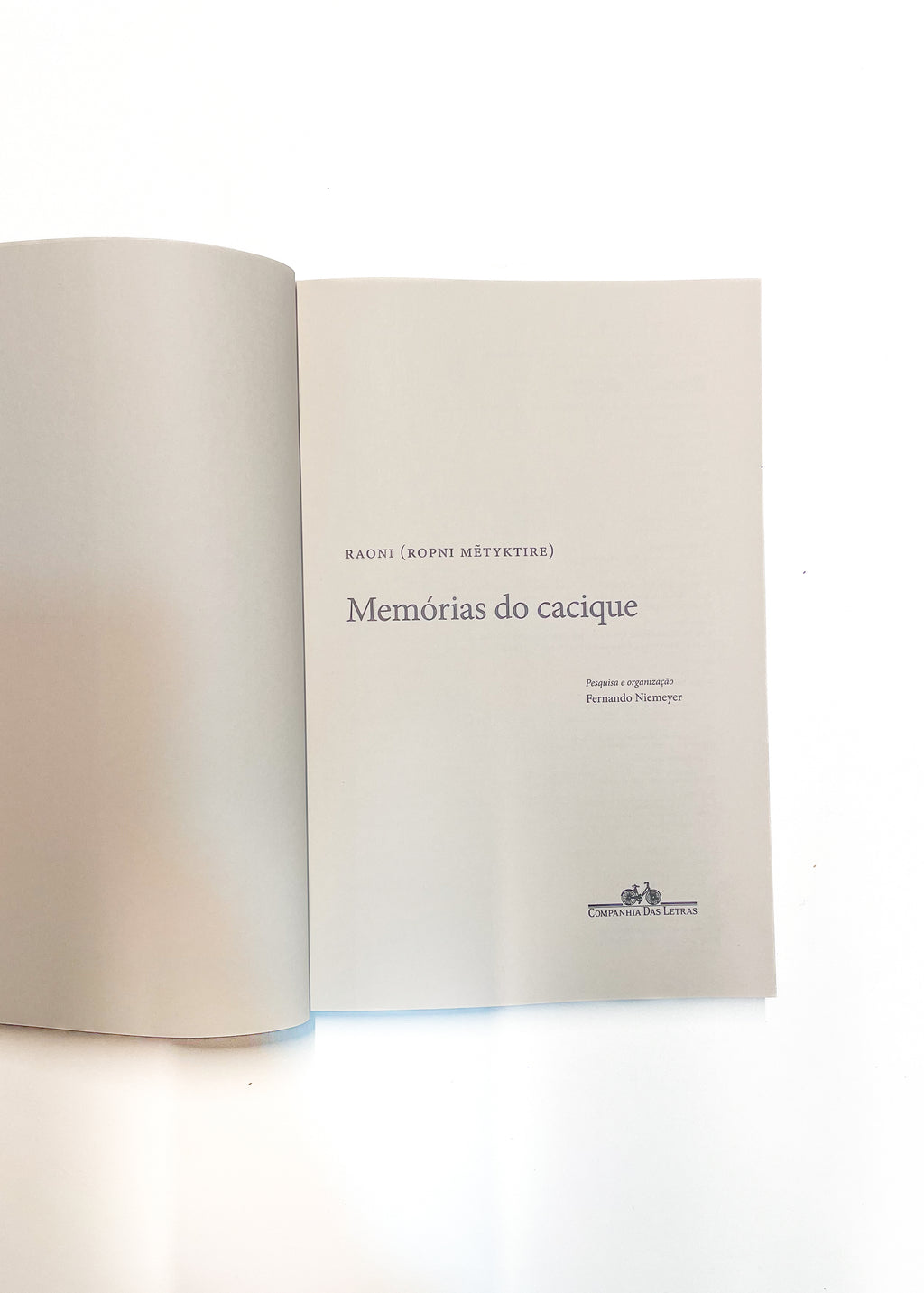 Livro Memórias do cacique - RAONI
