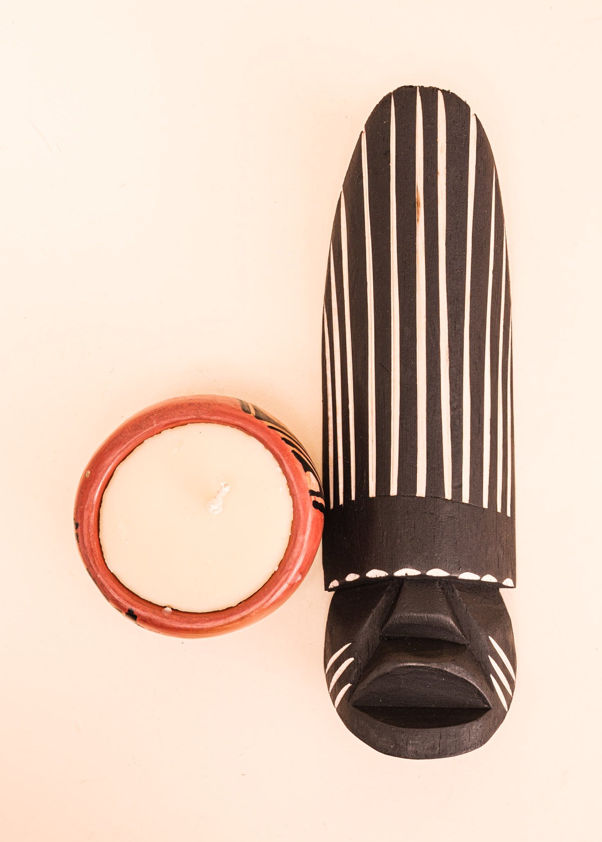 Kit máscara indígena Ticuna + Vela na cerâmica Waurá | Tucum Brasil