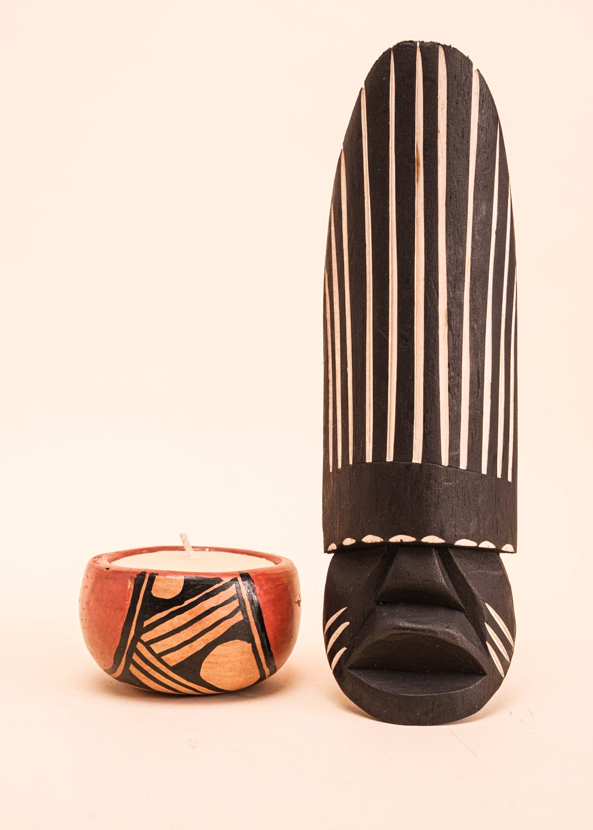 Kit máscara indígena Ticuna + Vela na cerâmica Waurá | Tucum Brasil