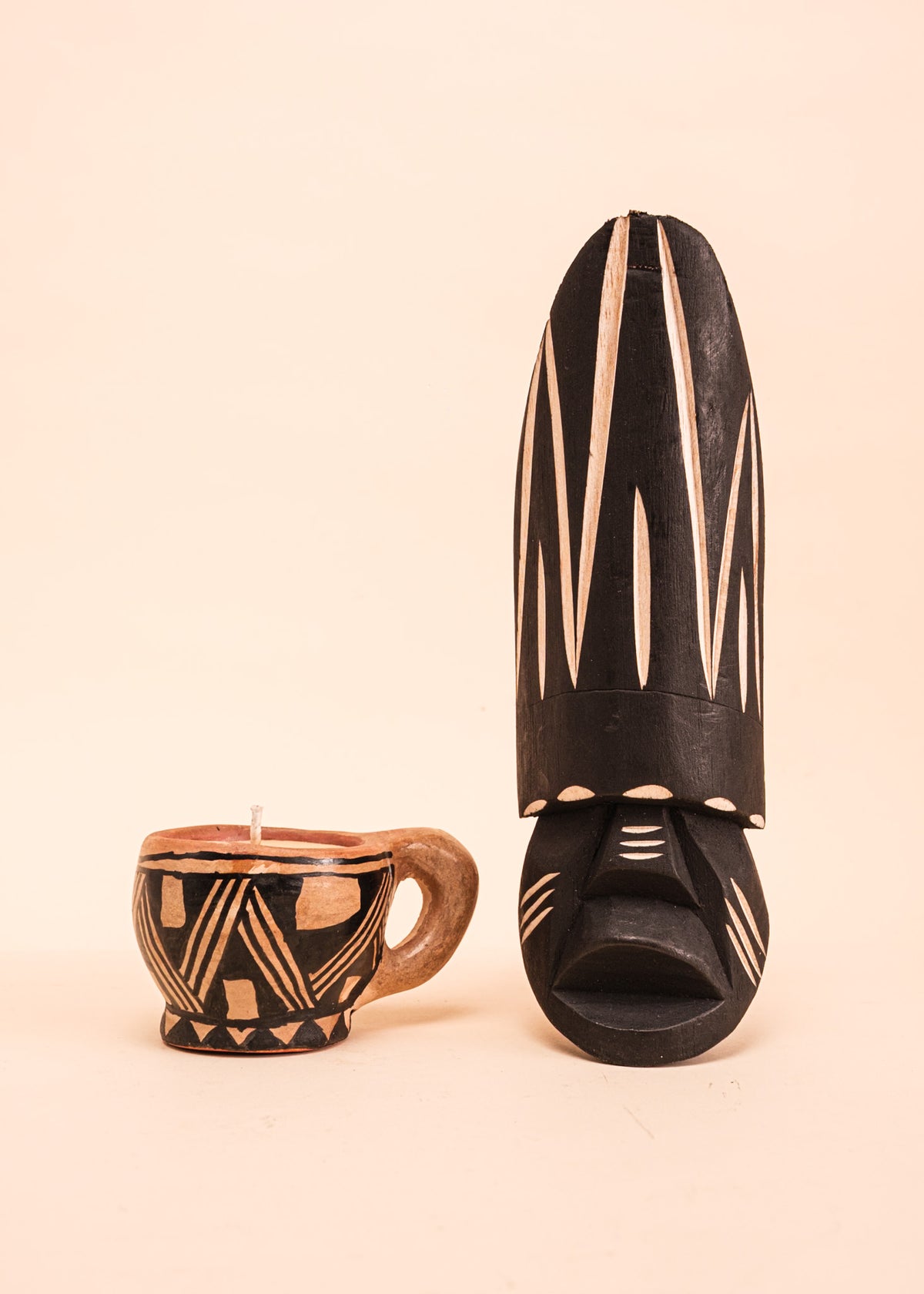 Kit máscara indígena Ticuna + Vela na cerâmica Waurá | Tucum Brasil