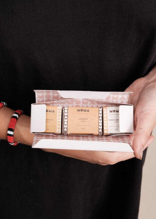 Kit dupla pulseira indígena + mini kit viagem MOMA | TUCUM