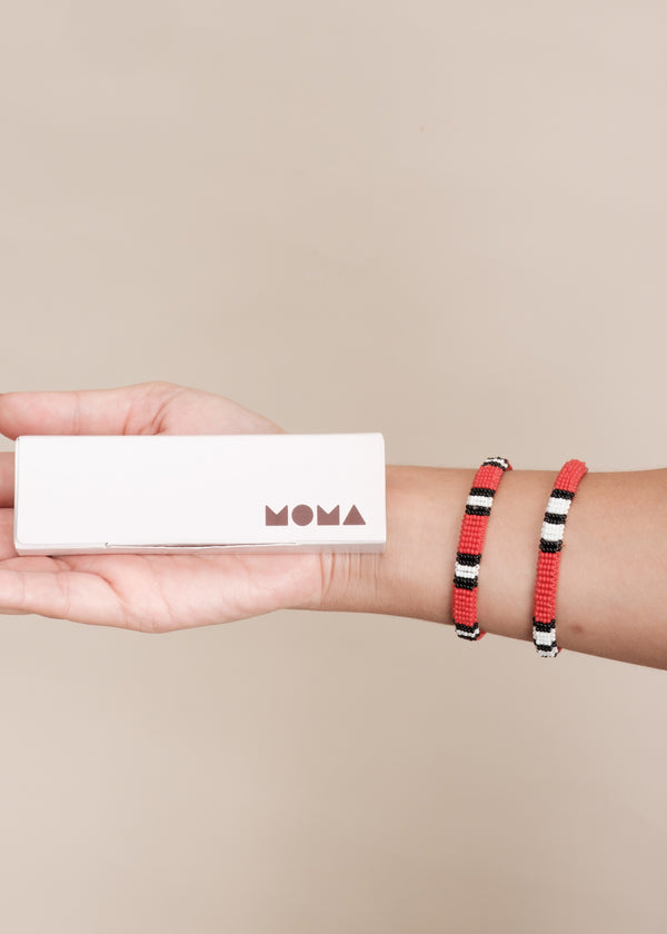 Kit dupla pulseira indígena + mini kit viagem MOMA | TUCUM