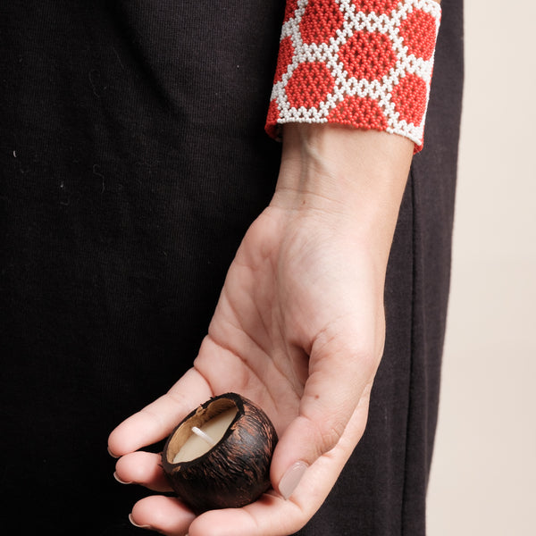 Kit pulseira indígena Kayapó + Vela aromática Urucuna | TUCUM