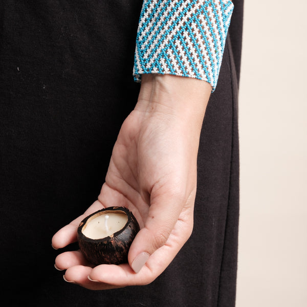 Kit pulseira indígena Kayapó + Vela aromática | TUCUM