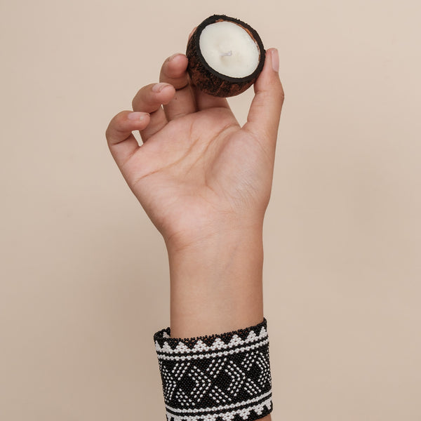 Kit pulseira Waurá + Vela aromática | TUCUM