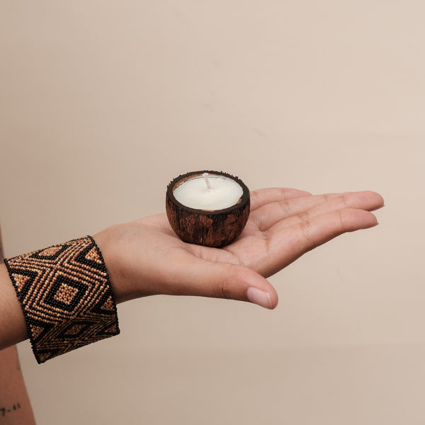 Kit pulseira Waurá + Vela aromática | TUCUM