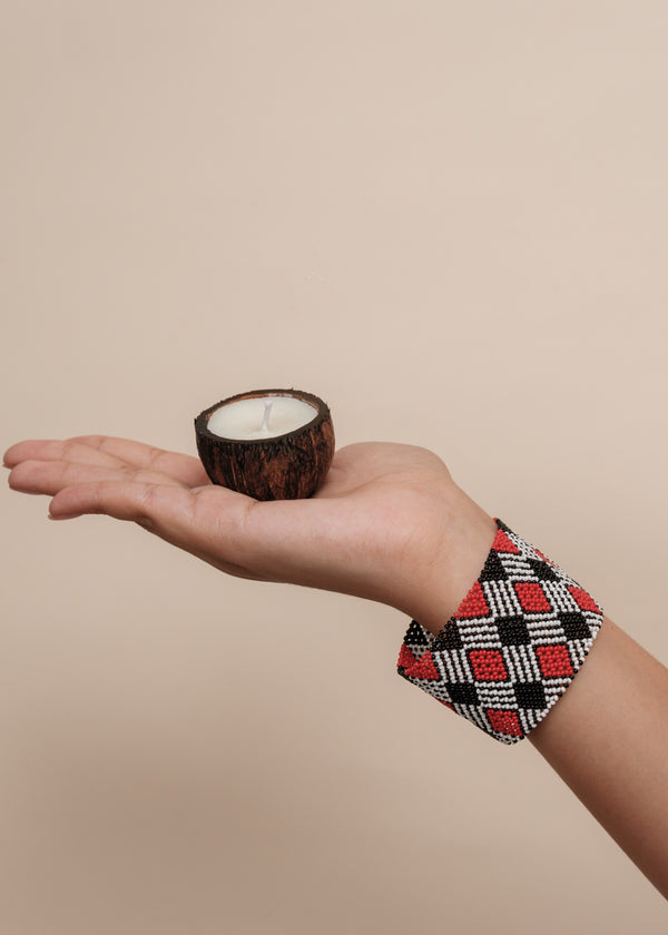 Kit pulseira Waurá + Vela aromática | TUCUM