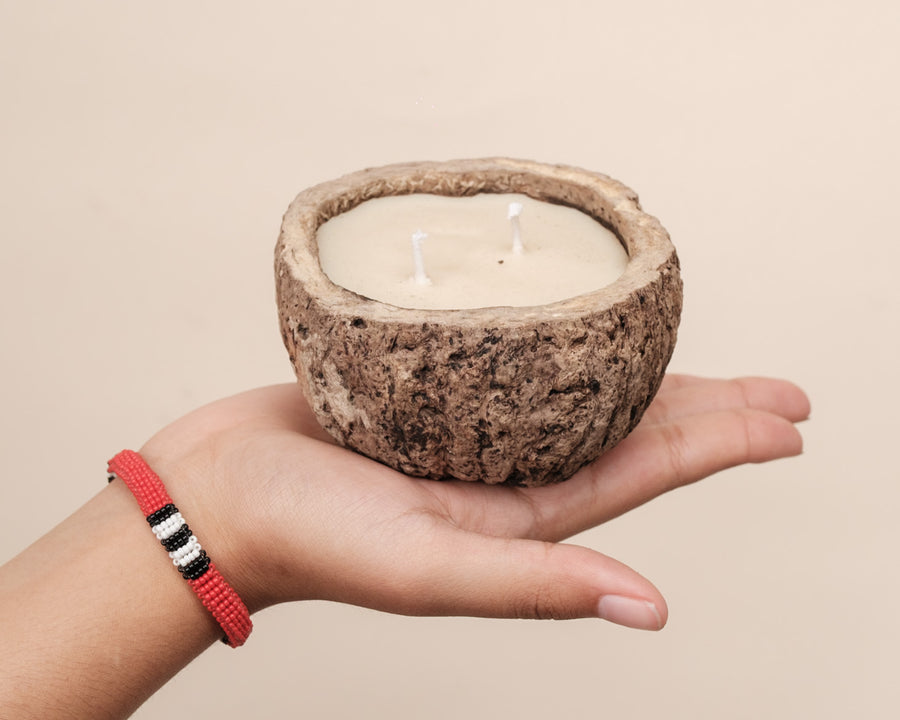 Kit pulseira coral Waurá + Vela aromática Breu Branco | TUCUM