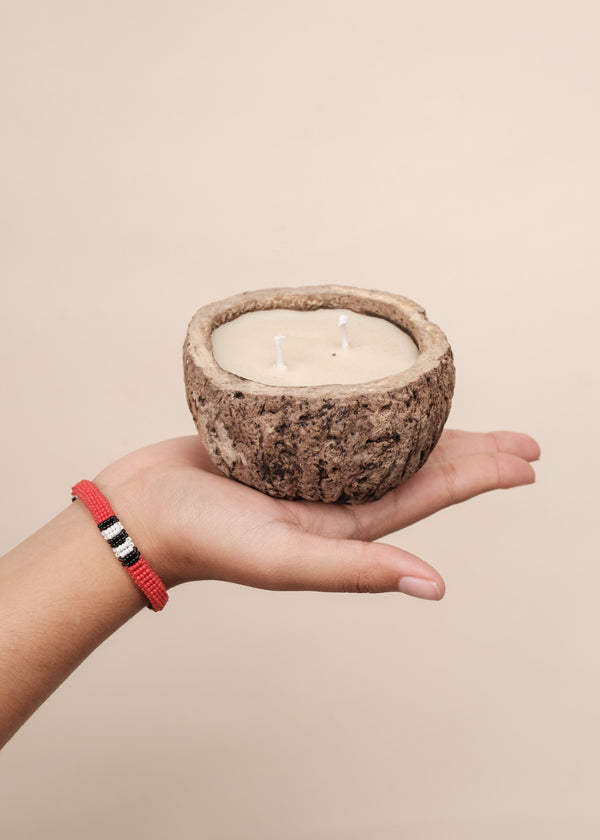 Kit pulseira coral Waurá + Vela aromática Breu Branco | TUCUM