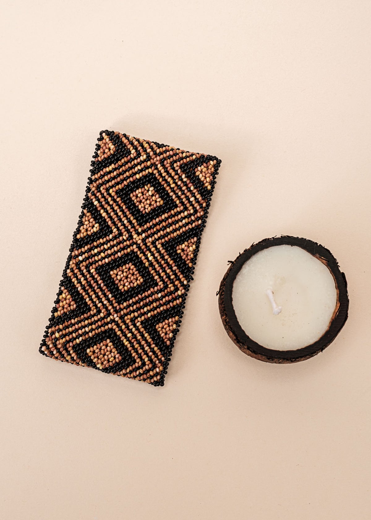 Kit pulseira Waurá + Vela aromática | TUCUM