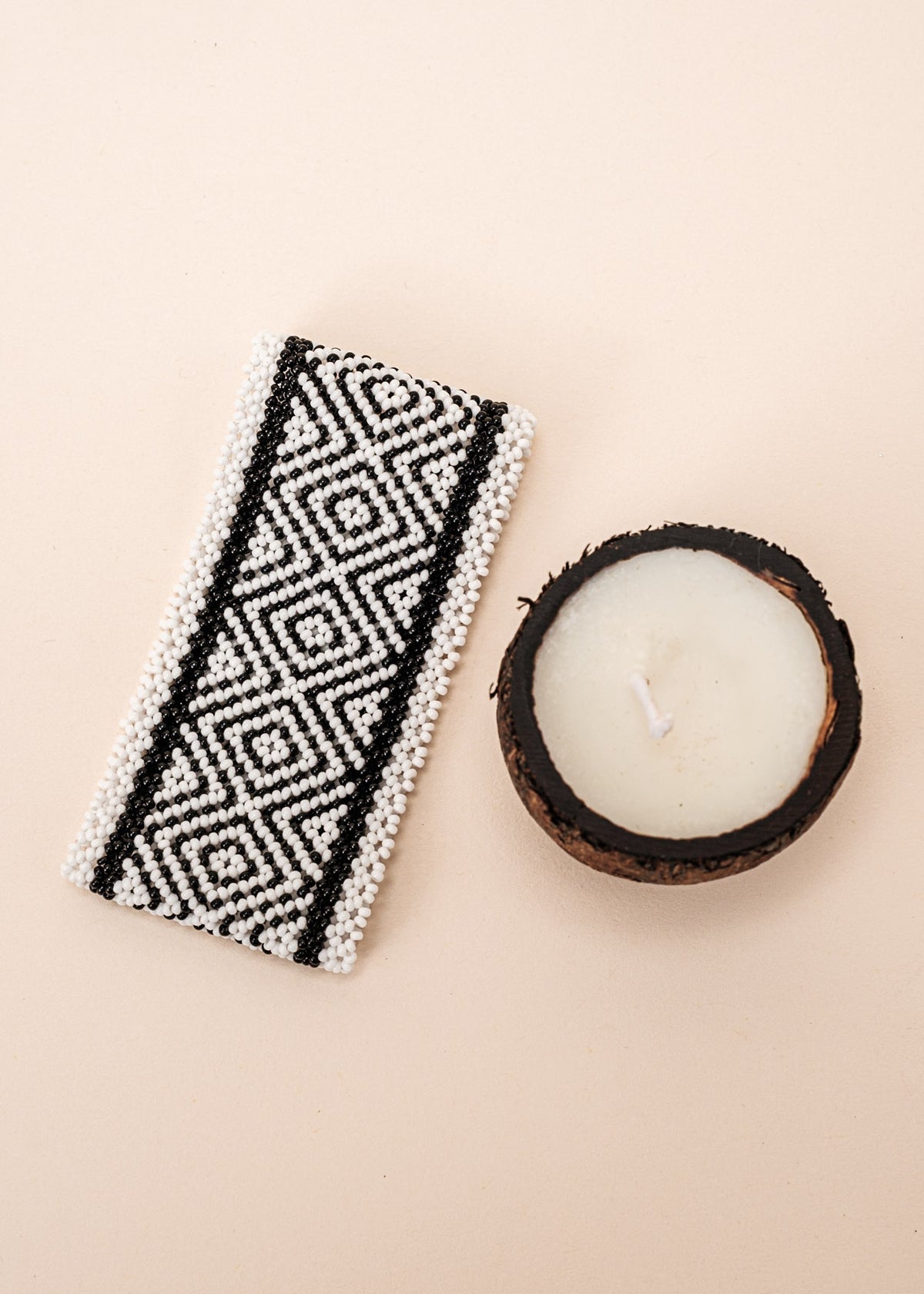 Kit pulseira Waurá + Vela aromática | TUCUM