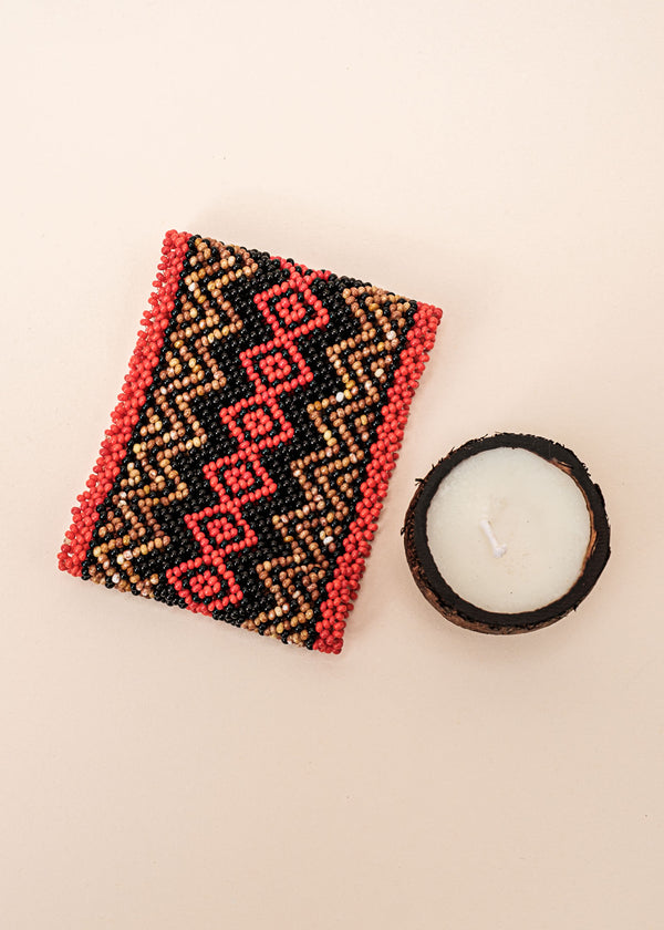 Kit pulseira Kamayurá + Vela aromática | TUCUM