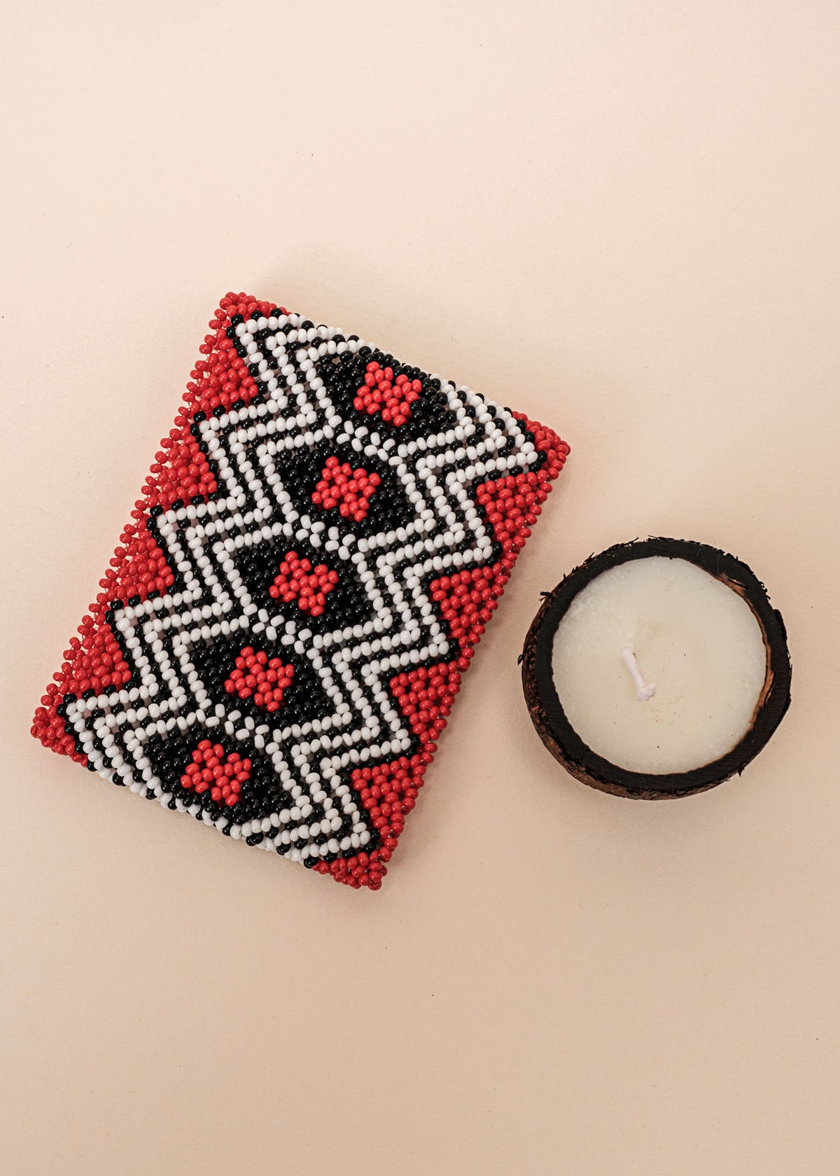 Kit pulseira Kamayurá + Vela aromática | TUCUM