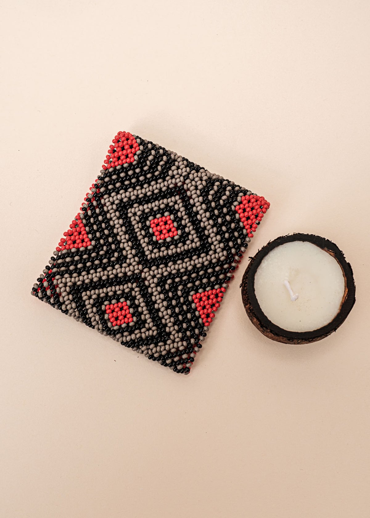 Kit pulseira Kamayurá + Vela aromática | TUCUM